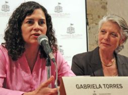 Torres confiesa que es una autora que escribe y publica poco, pero que este premio la impulsa a hacerlo mucho más. ESPECIAL /