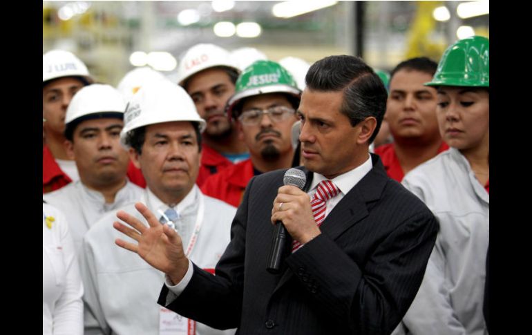 Enrique Peña Nieto inauguró el nuevo Complejo Automotriz Nissan A2. NTX /