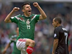 Oribe Peralta se llevó la tarde con dos anotaciones en la goleada del Tri. MEXSPORT /