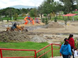 Con la rehabilitación del Parque de la Solidaridad, iniciada el pasado martes, arrancó el programa de inversión.  /