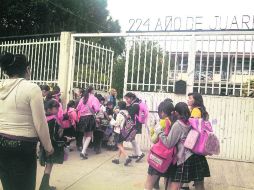 Escuela Urbana 243. En este plantel no recuerdan la última vez que Ayón acudió a loborar.  /