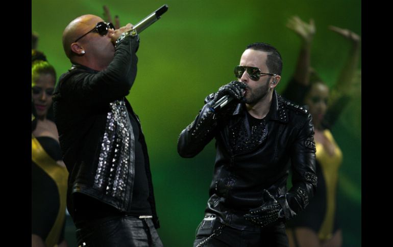 Ante un recinto prácticamente lleno, Wisin y Yandel pusieron a bailar a sus fans. ARCHIVO /