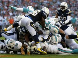 Los Delfines de Miami lograron la victoria luego de impedir que San Diego anotara un touchdown. AP /