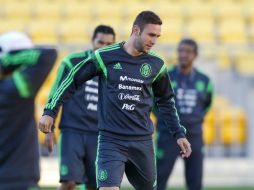 Miguel Layún también formará parte del once inicial por la lateral derecha. AFP /