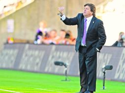 El técnico del Tri y el América, Miguel Herrera, desea dirigir a México en Brasil 2014 y el ciclo a Rusia 2018. MEXSPORT /