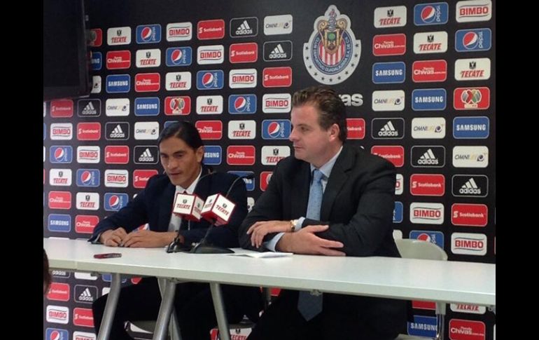 Juan Francisco Palencia y Te Kloese durante la rueda de prensa en Verde Valle.  /