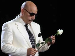 Lupillo Rivera prepara el lanzamiento de tres discos de colección que grabó en vivo en el Teatro Nokia de los Ángeles. ARCHIVO /