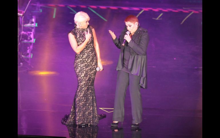 Las cantantes, Yuri y Lupita D'Alessio ofrecieron un concierto en el  Auditorio Nacional. NTX /