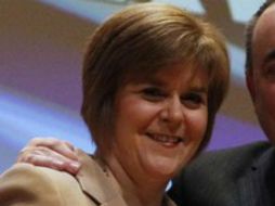 La viceministra principal escocesa, Nicola Sturgeon dio el aviso sobre la posible independencia del país. ARCHIVO /