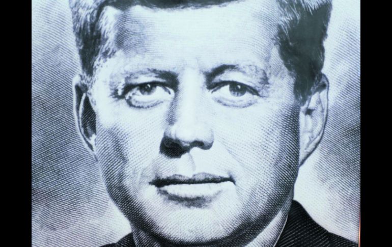 La imagen del presidente John F. Kennedy en el 50 aniversario de su muerte sigue presente, pero aún existen dudas sobre su muerte. AFP /