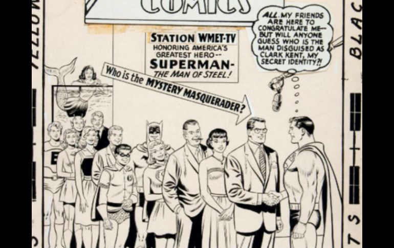 En la portada aparece Superman estrechando la mano de Clark Kent y le pregunta al lector: ¿Quién es el enmascarado misterioso?. ESPECIAL /