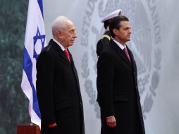 El Presidente Enrique Peña Nieto y su homólogo de Israel, Shimon Peres; durante la ceremonia oficial en Los Pinos. EFE /