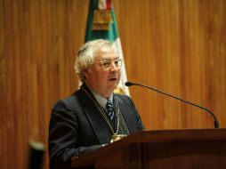 'Los movimientos sociales son los actores de los cambios históricos', mencionó Manuel Cartells.  /