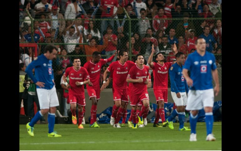 El Toluca vapuleó a la Máquina en el duelo de ida de los cuartos de final del Apertura 2013. MEXSPORT /