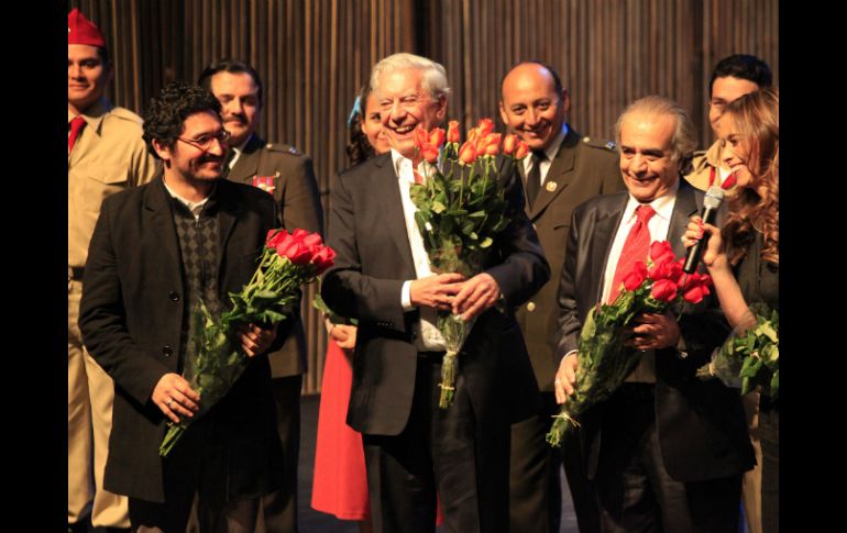 El Premio Nobel de Literatura, Vargas Llosa durante la función inaugural de la obra ''La ciudad y los perros''. NTX /