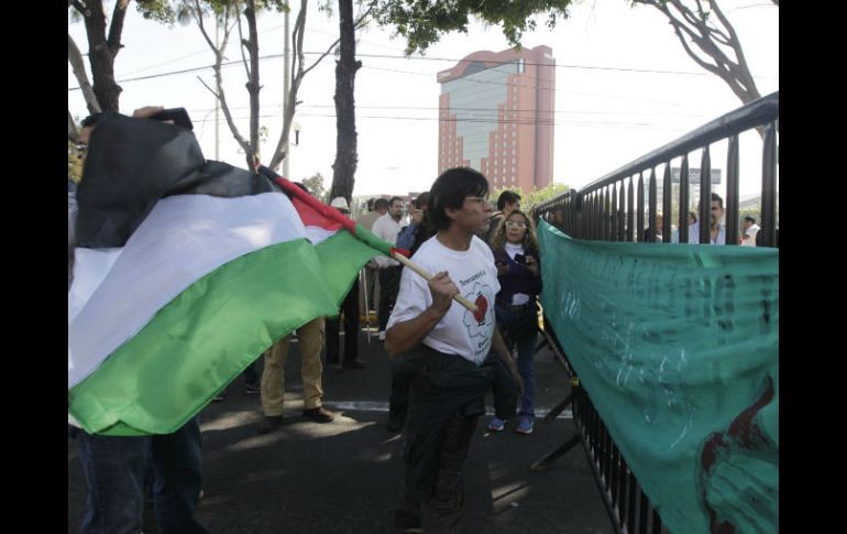 Su protesta era contra la privatización de la industria energética y, para aprovechar la visita de Israel, su repudio ante su gobierno.  /