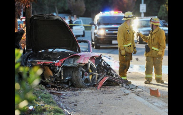 Paul Walker falleció al chocar en un Porsche contra un árbol. AP /