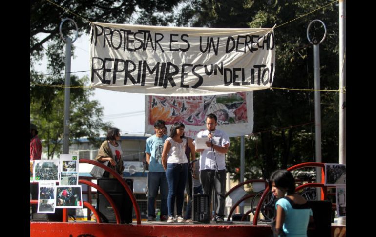 Manifestantes afirman que no están de acuerdo en que el país invitado de este año sea Israel.  /