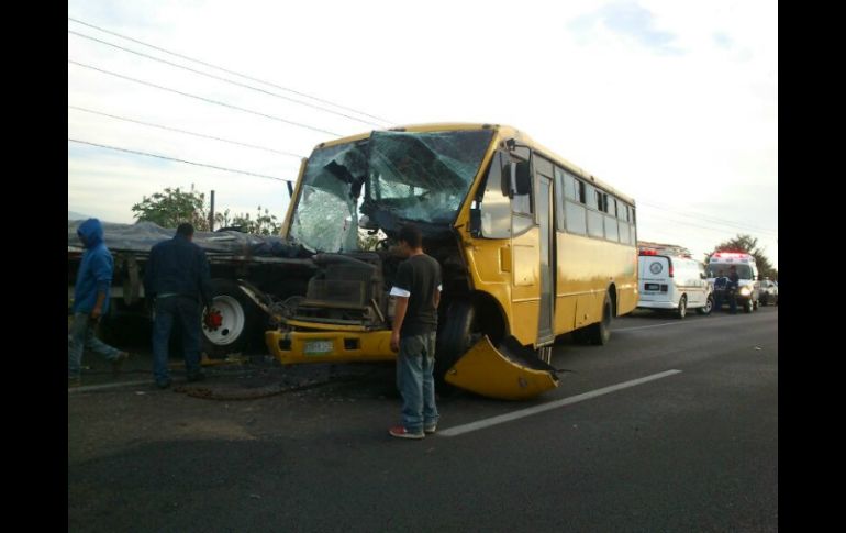 Servicios de urgencias transportaron a los lastimados a Ocotlán y Chapala para recibir atención médica.  /