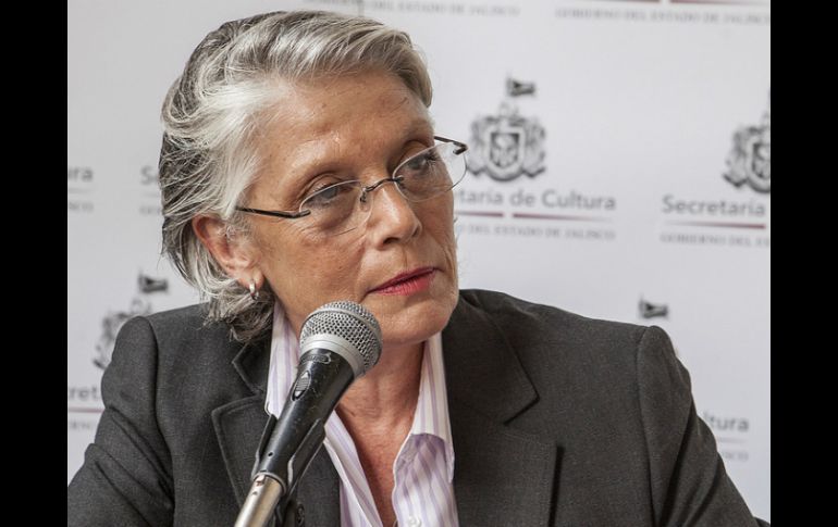 La representante de la Secretaría de Cultura de Jalisco, Myriam Vachez Plagnol firmó como testigo. ARCHIVO /