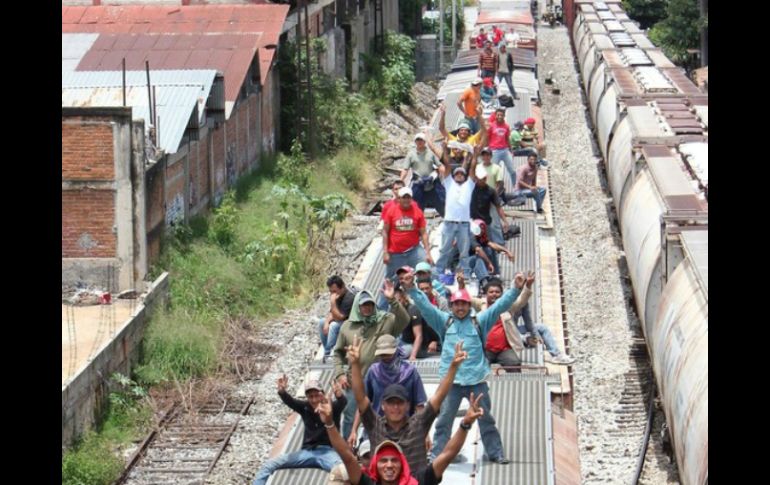 El padre Solalinde exige al Gobierno Federal velar por la integridad de los migrantes que atraviesan el territorio. ARCHIVO /