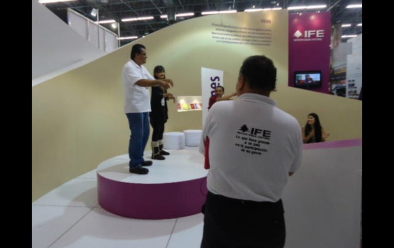 En el stand del IFE también se pueden realizar otras actividades. ESPECIAL /