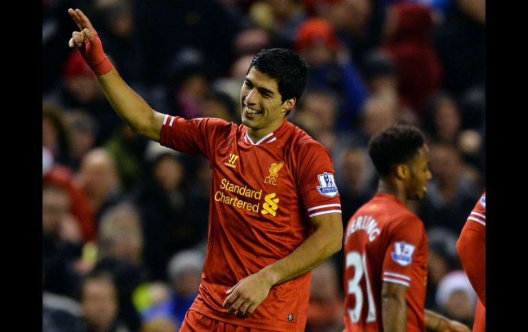 Suárez entró a los libros de récords de la Premier con sus cuatro goles frente al Norwich. AFP /