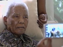 Mandela falleció hoy a consecuencia de una infección pulmonar recurrente. ARCHIVO /