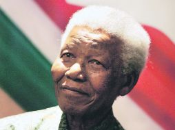 Nelson Mandela falleció justo el día del estreno en Londres del filme insipirado en su vida ''Mandela: Long walk to freedom''. EFE /