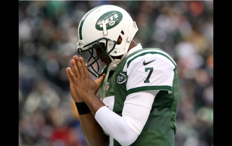 Geno Smith se mostró sólido y no cometió errores costosos frente a los Raiders. AP /