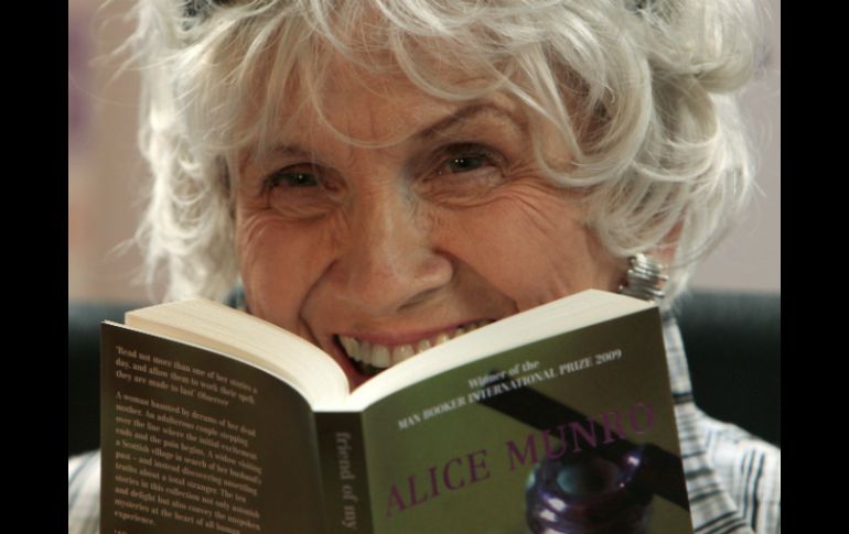 En representación de la Premio Nobel de Literatura, Alice Munro irá su hija Jeny Munro. ARCHIVO /