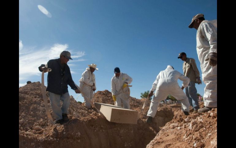 Fuentes oficiales informan que suman 18 osamentas localizadas en fosas clandestinas. ARCHIVO /