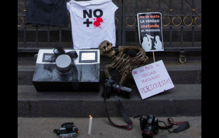 Periodistas e integrantes de diversas organizaciones exigen el alto a las agresiones y asesinatos por parte del crimen organizado. ARCHIVO /