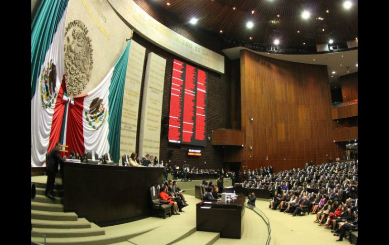 Serán objeto de consulta los actos de carácter legislativo del Congreso de la Unión y los actos administrativos del Ejecutivo Federal. ARCHIVO /