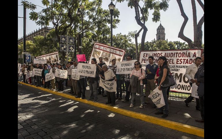 Revelan que si no obtienen resultados satisfactorios del diálogo en el Congreso, iniciarán un plantón en Plaza Liberación.  /