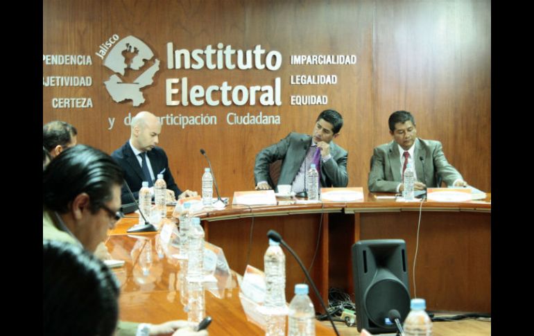 Explican que se iniciará el proceso electoral de 2015, en la segunda quincena de noviembre. ARCHIVO /