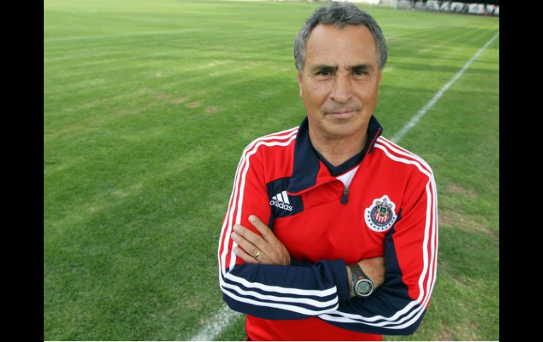 José Luis Real se dice contento por las incorporaciones que han llegado a Chivas. ARCHIVO /