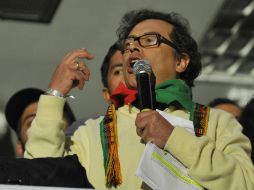 Las negociaciones de paz se han visto enturbiadas por la destitución del alcalde de Bogotá, Gustavo Petro. ARCHIVO /