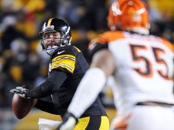 Ben Roethlisberger, quarterback de los Acereros de Pittsburgh, durante el partido contra Bengalíes de Cincinnati.  /