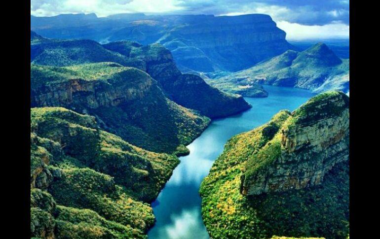 El cañón del Río Blyde ofrece una vista espectacular y un clima muy tropical, en Sudáfrica. Tomado de Twitter @MeDomo2001. ESPECIAL /