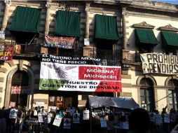 Se registran ligeras movilizaciones de manifestantes en contra de la legislación. TOMADA DE @viri_ku  /