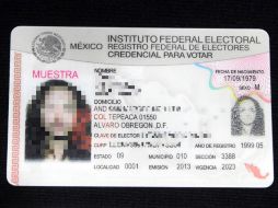 Las actualizaciones contarán con el nuevo diseño de mica con 25 medidas de seguridad. ARCHIVO /