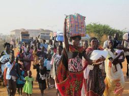 Más de 15 mil personas se han refugiado en campamentos de la ONU. AP /