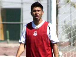 El delantero Oribe Peralta asistió a los entrenamientos del Santos Laguna, rumbo al Torneo Clausura 2014. ARCHIVO /