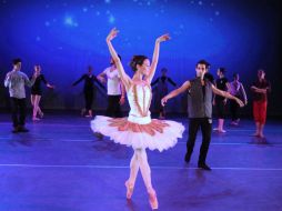 La nueva producción del Joven Ballet de Jalisco ofrecerá tres funciones del 20 al 22 de diciembre. ARCHIVO /