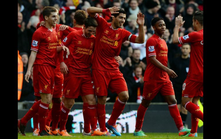 El Liverpool va a la cabeza de la Premier League. AFP /