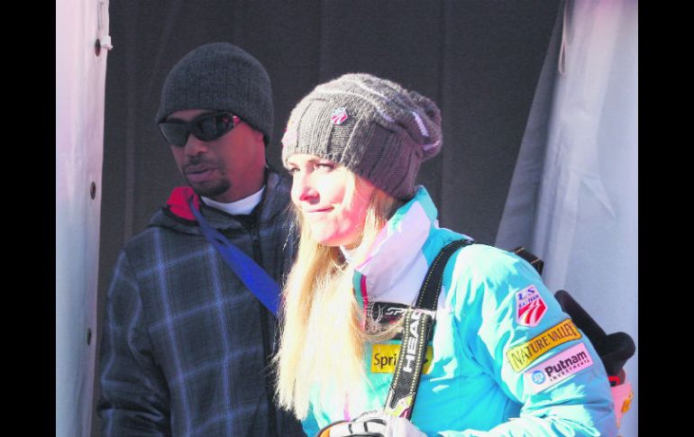 Vonn deja el complejo de esquí alpino de Val D’Isere, Francia, tras resentirse de la grave lesión en su rodilla derecha. AP /