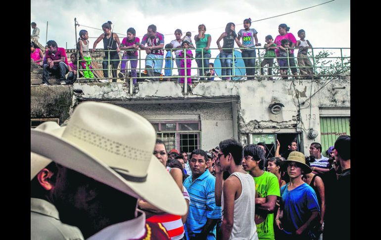 Público. En San Juan de Ocotán, los residentes también atienden las fiestas locales con los tastoanes.  /