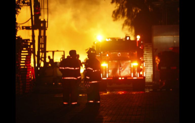 Califican como muy atinado el operativo urgente y de apoyo del cuerpo de Bomberos en el incidente. ARCHIVO /