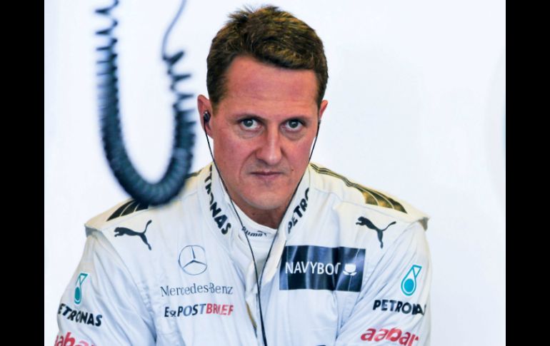 Michael Schumacher fue trasladado a un hospital en estado de coma tras golpearse la cabeza mientras esquiaba. EFE /